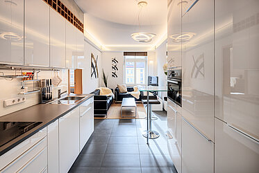 Haidhausen: edificio antiguo protegido que combina lo clásico con lo moderno – elegante apartamento de dos habitaciones – disponible