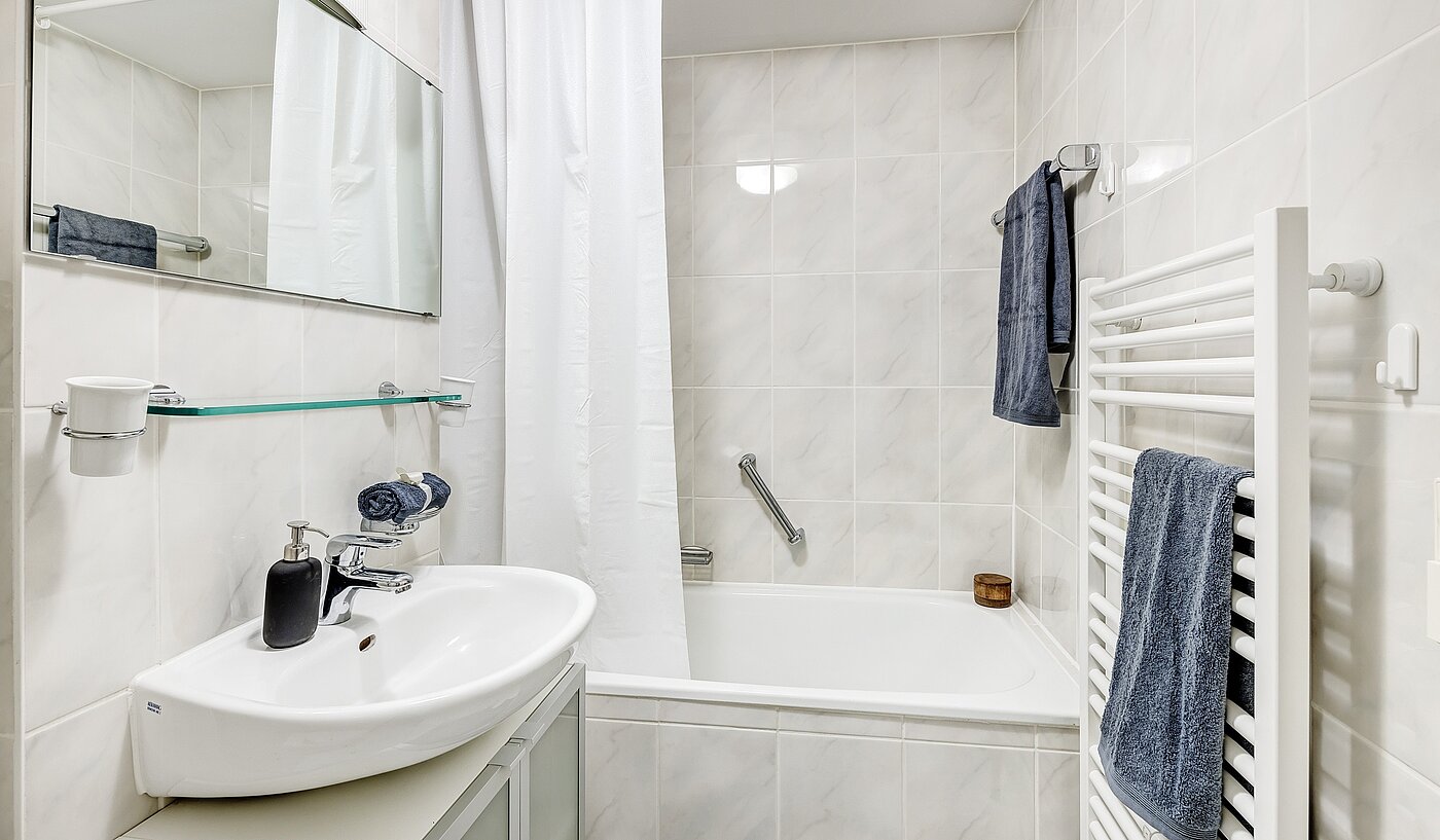 Apartamento de 1.5 habitaciones | München-Schwabing | 2205ML81 | Bad mit Wanne...