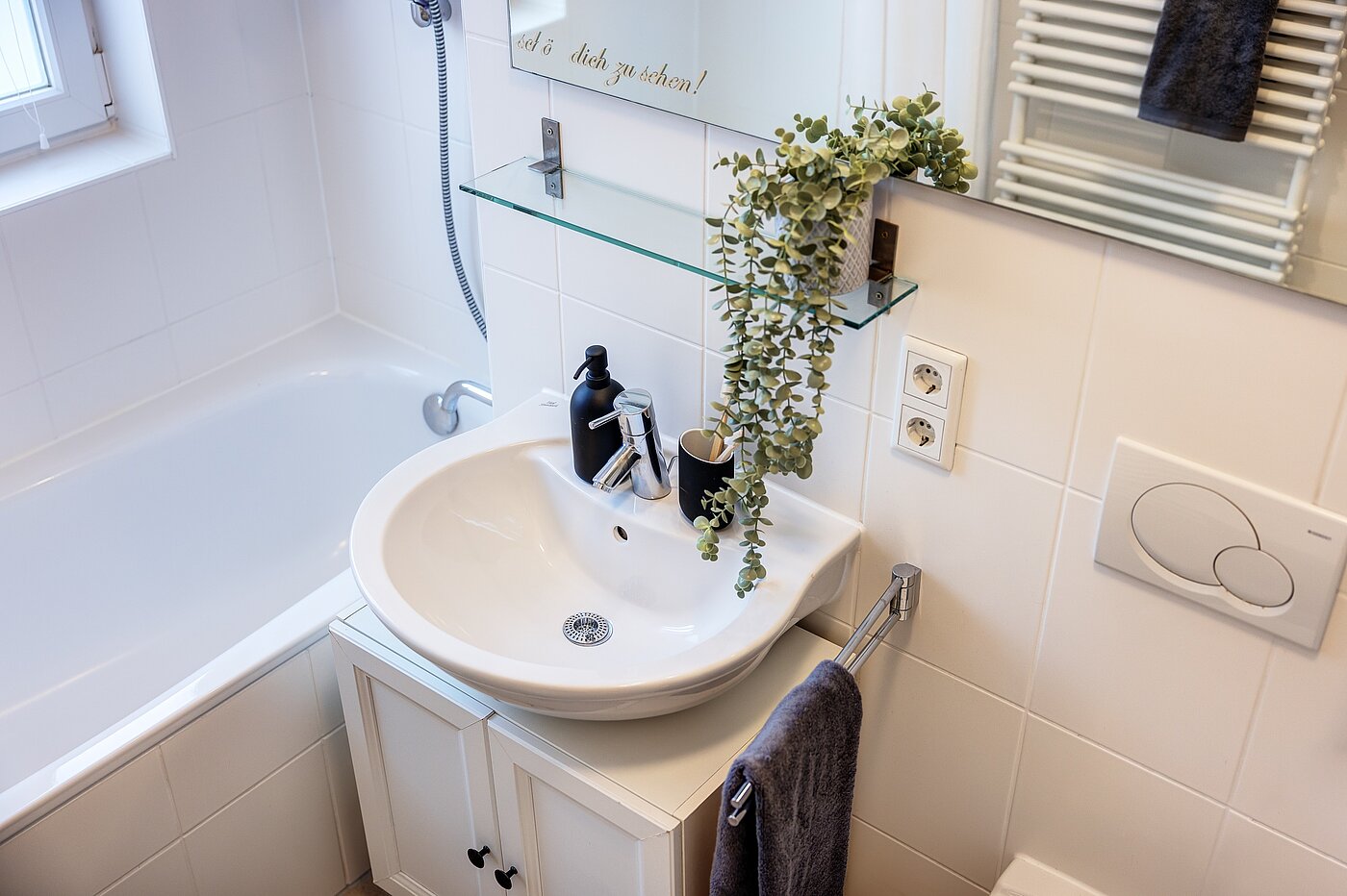Apartamento de 2 habitaciones | München-Schwabing | 703161 | Waschbeckenunterschrank