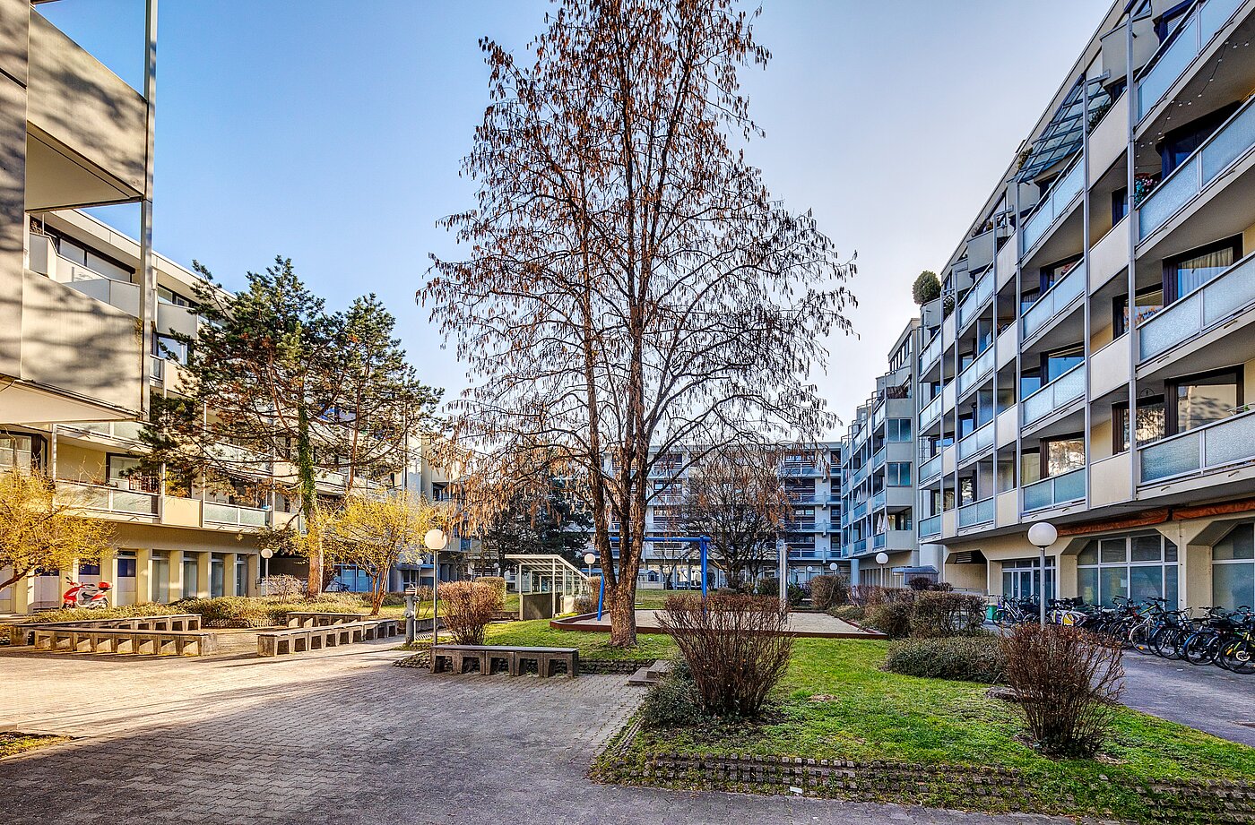 Apartamento de 3 habitaciones | Unterschleißheim | 70003 | Schöner Innenhof mit...
