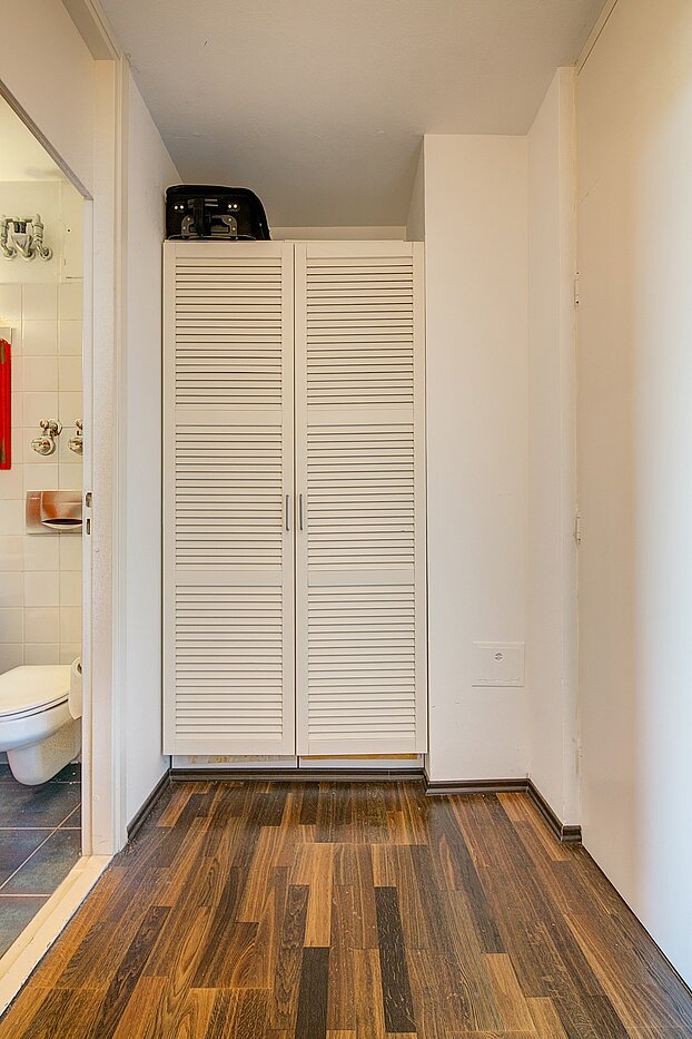 Apartamento de 1 habitación | München-Schwabing | 70079 | ...mit 2 Garderobenschränke