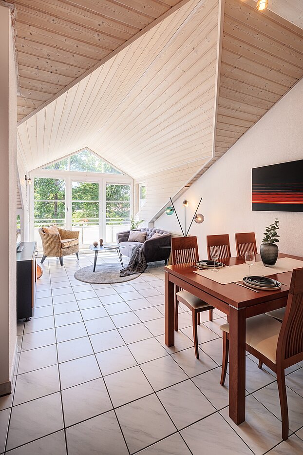 Apartamento de 2 habitaciones | München-Thalkirchen | 70241 | Helles Wohn-/ Esszimmerzimmer...