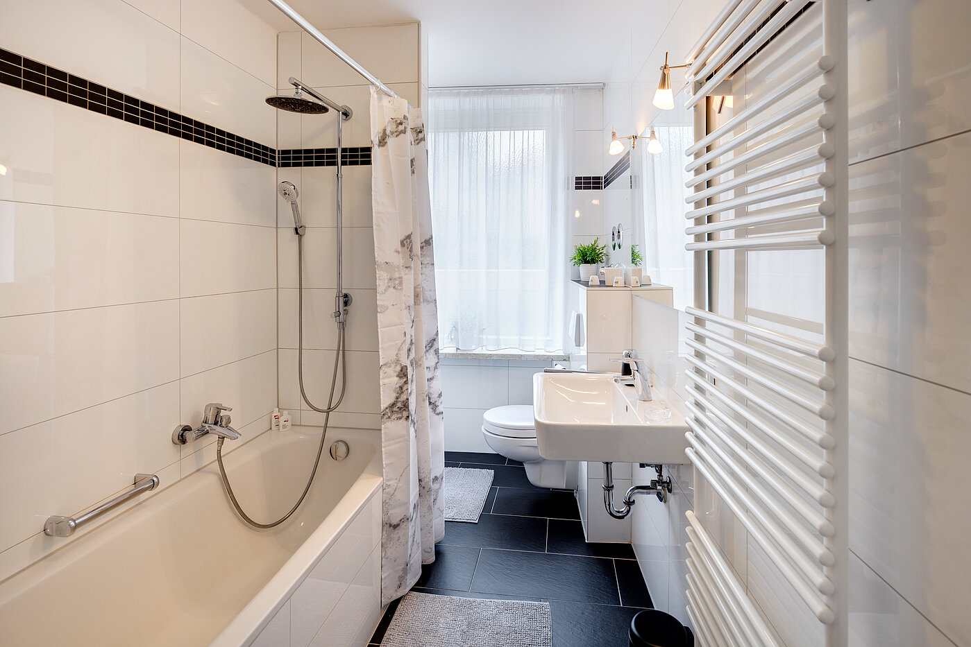 Piso en planta baja de 2 habitaciones | 70219 | Modernes Bad...