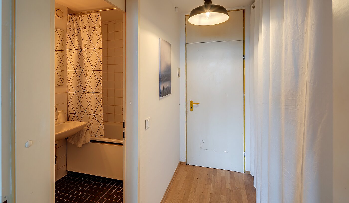 Apartamento de 1 habitación | München-Au | 2211ML1 | Eingangsbereich mit Blick ins Bad