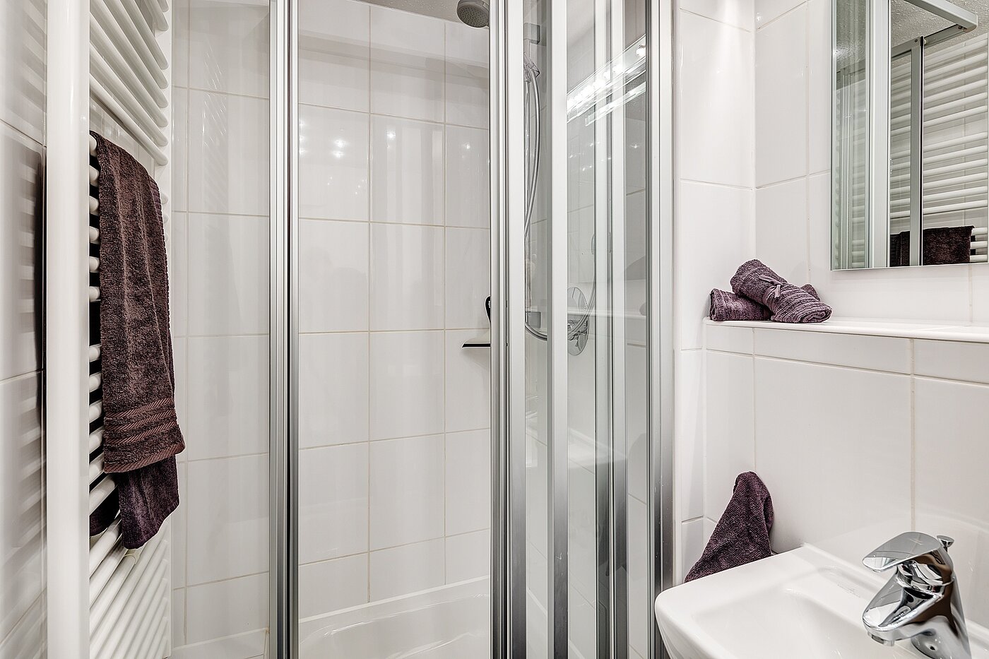 Apartamento de 3 habitaciones | München-Laim | 2206ML2 | Dusche mit Handtuchheizkörper