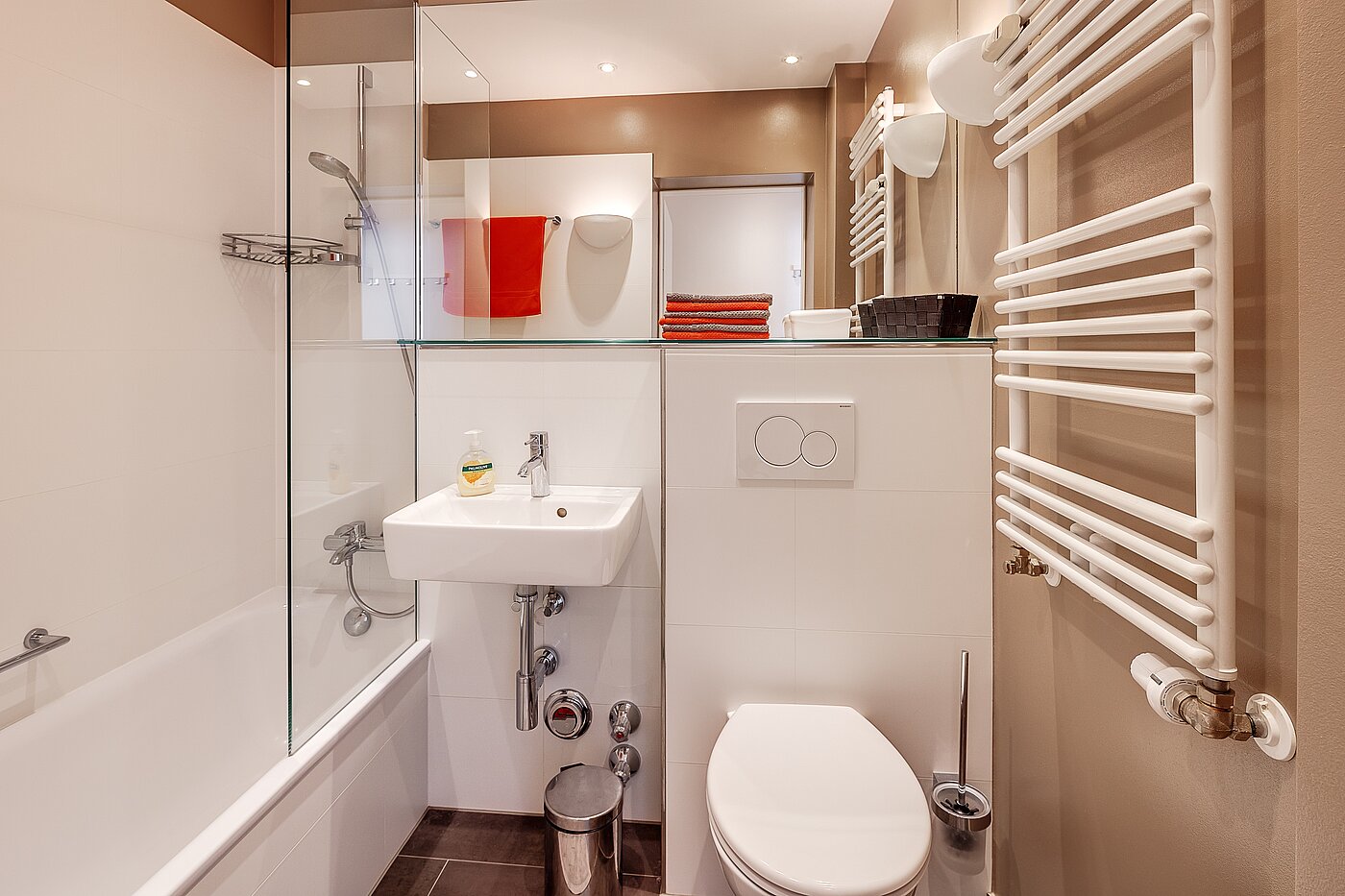 Apartamento de 1.5 habitaciones | München-Schwanthalerhöhe | 2211ML8 | Gefliestes Bedezimmer