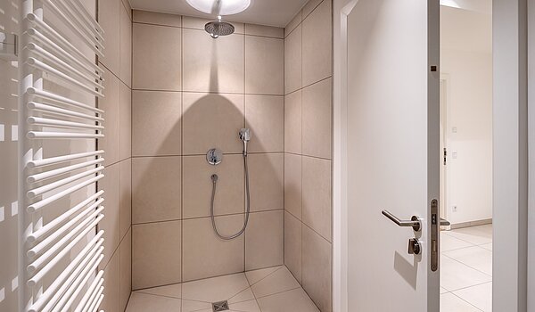 Piso con terraza  de 3 habitaciones | München-Harlaching | 70371 | Duschbad