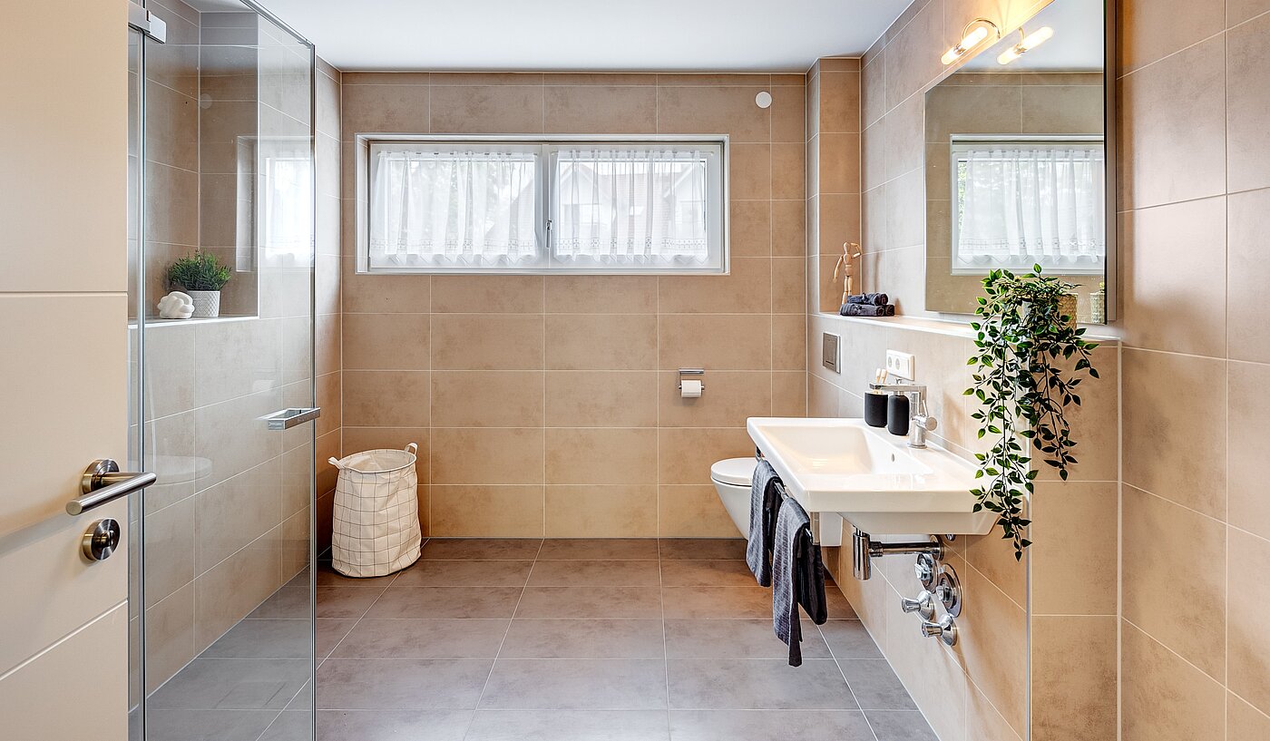 Apartamento de 3 habitaciones | Gauting | 70116 | Bad mit Fenster