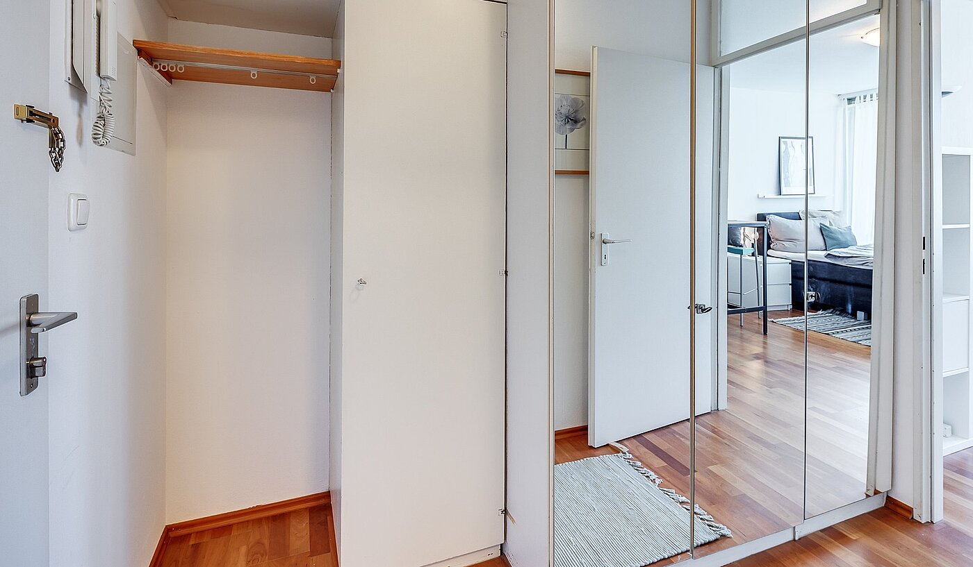 Apartamento de 1 habitación | München-Bogenhausen | 2103ML6 | Kleiderschrank mit Garderobe