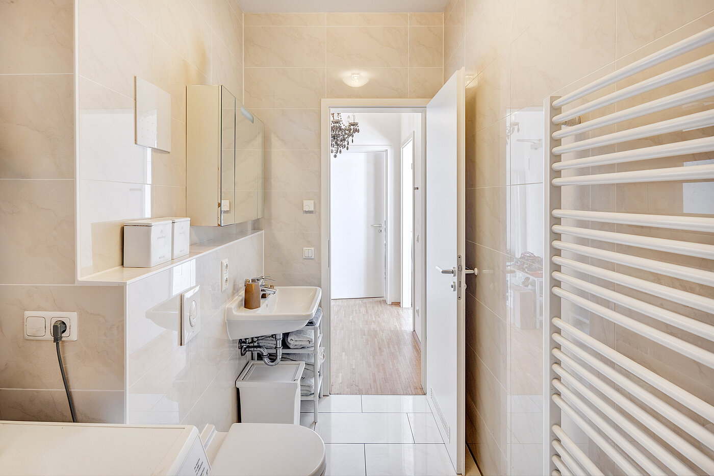 Apartamento de 2 habitaciones | München-Schwabing | 70153 | ...Handtuchheizkörper und Wachmaschinenanschluss
