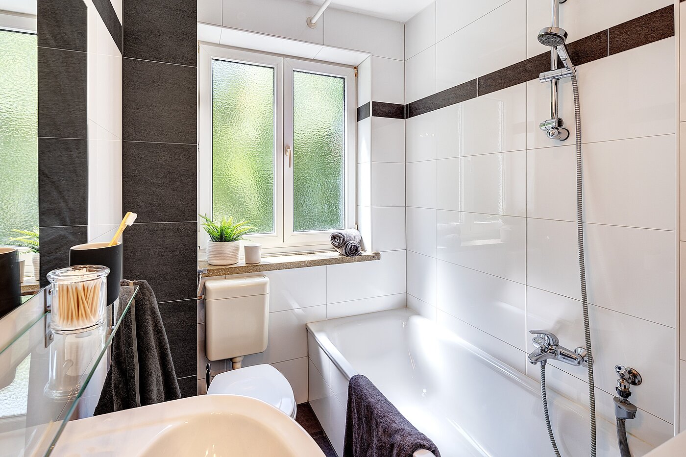 Apartamento de 2.5 habitaciones | München-Berg am Laim | 70030 | ...Badewanne