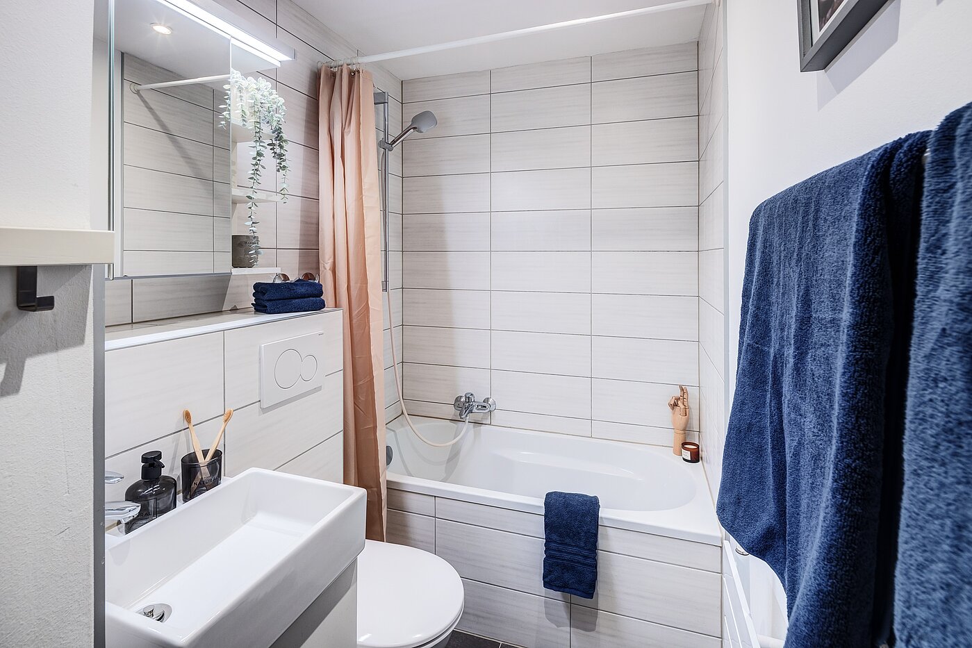 Apartamento de 2 habitaciones | München-Maxvorstadt | 70390 | Bad mit...