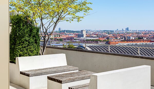 Apartment de 1.5 habitaciones | München-Neuhausen | 70444 | Dachterrasse bei Tag....