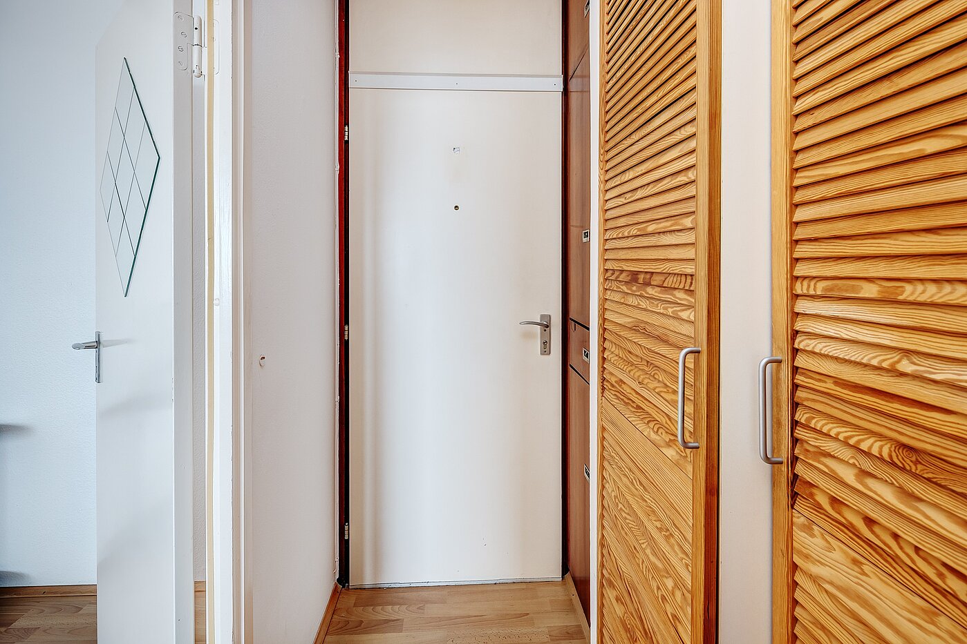 Apartamento de 1 habitación | München-Solln | 2201ML92 | ...mit Blick zur Wohnungstür