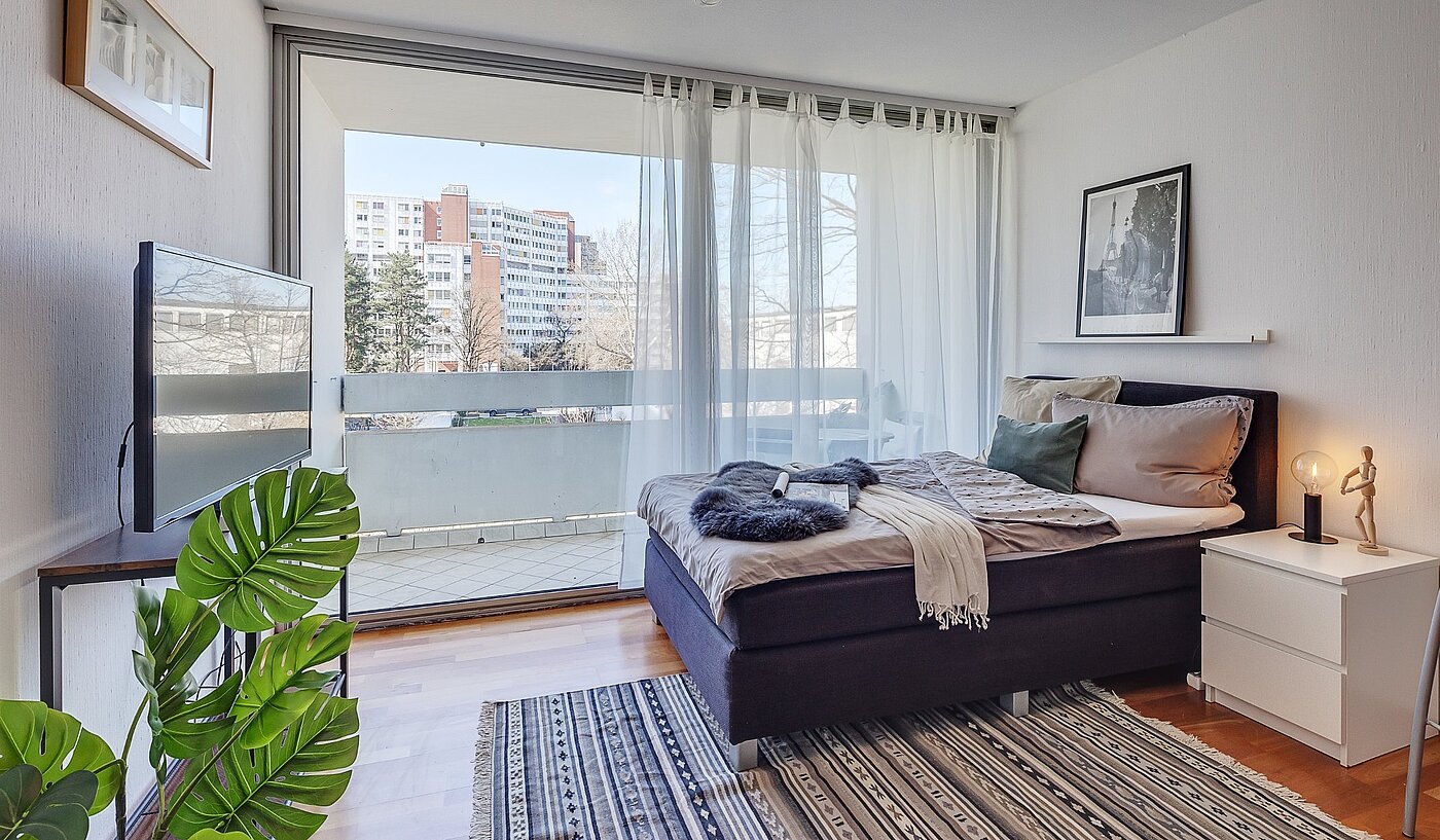 Apartamento de 1 habitación | München-Bogenhausen | 2103ML6 | Hier der Blick Richtung Loggia