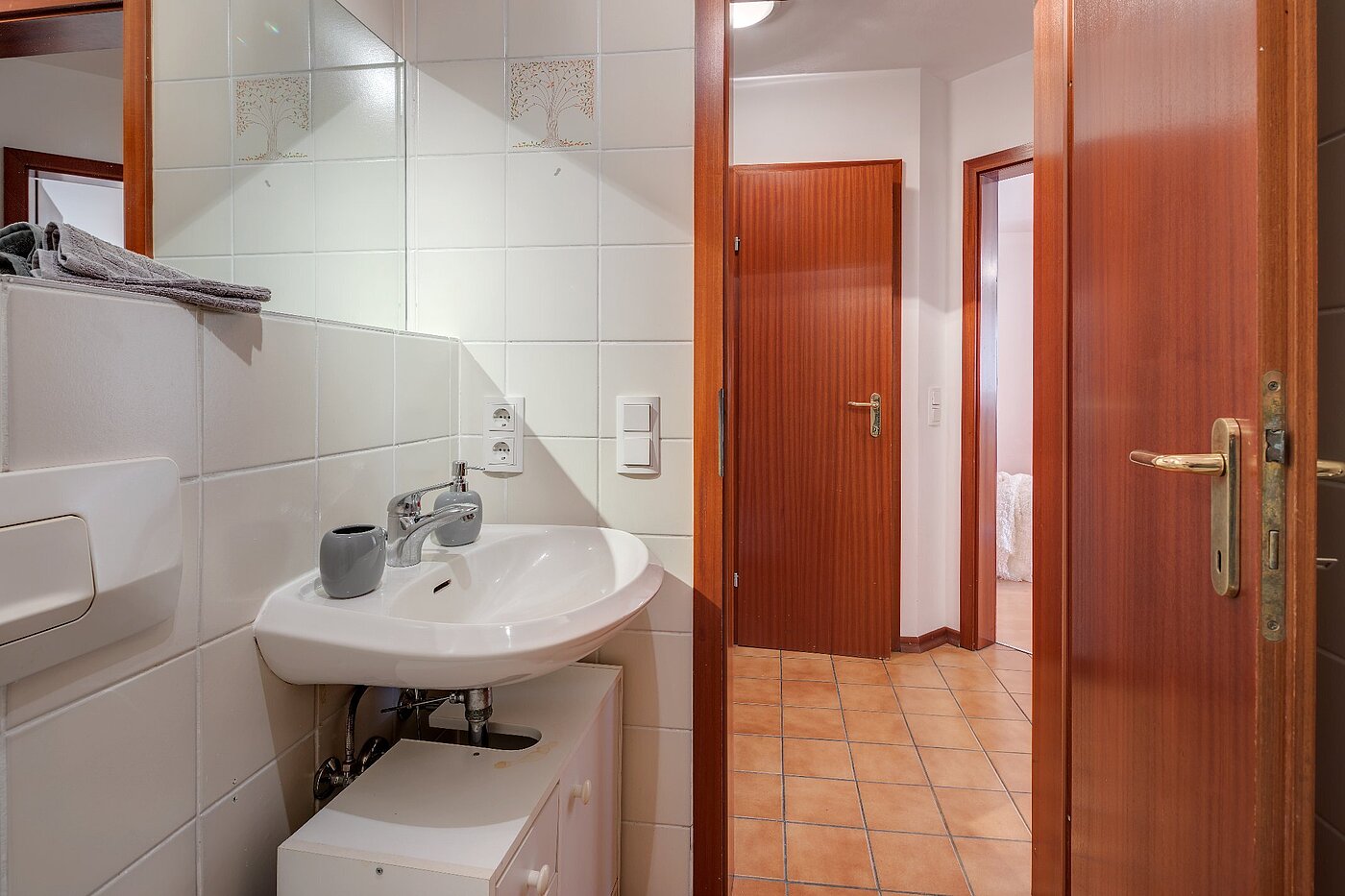 Apartamento de 2 habitaciones | München-Isarvorstadt | 1804ML1 | Freundliches Badezimmer