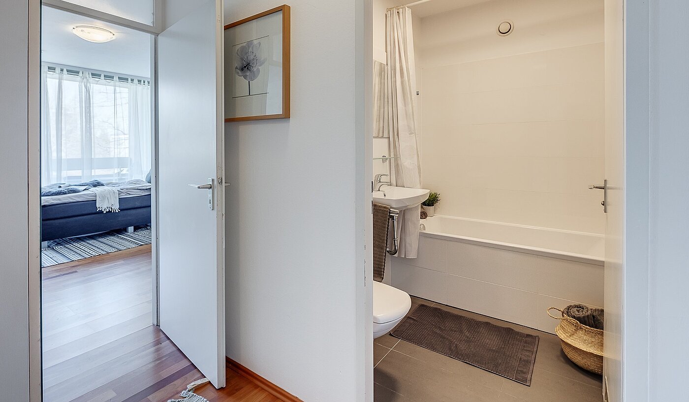 Apartamento de 1 habitación | München-Bogenhausen | 2103ML6 | Blick ins Wannenbad