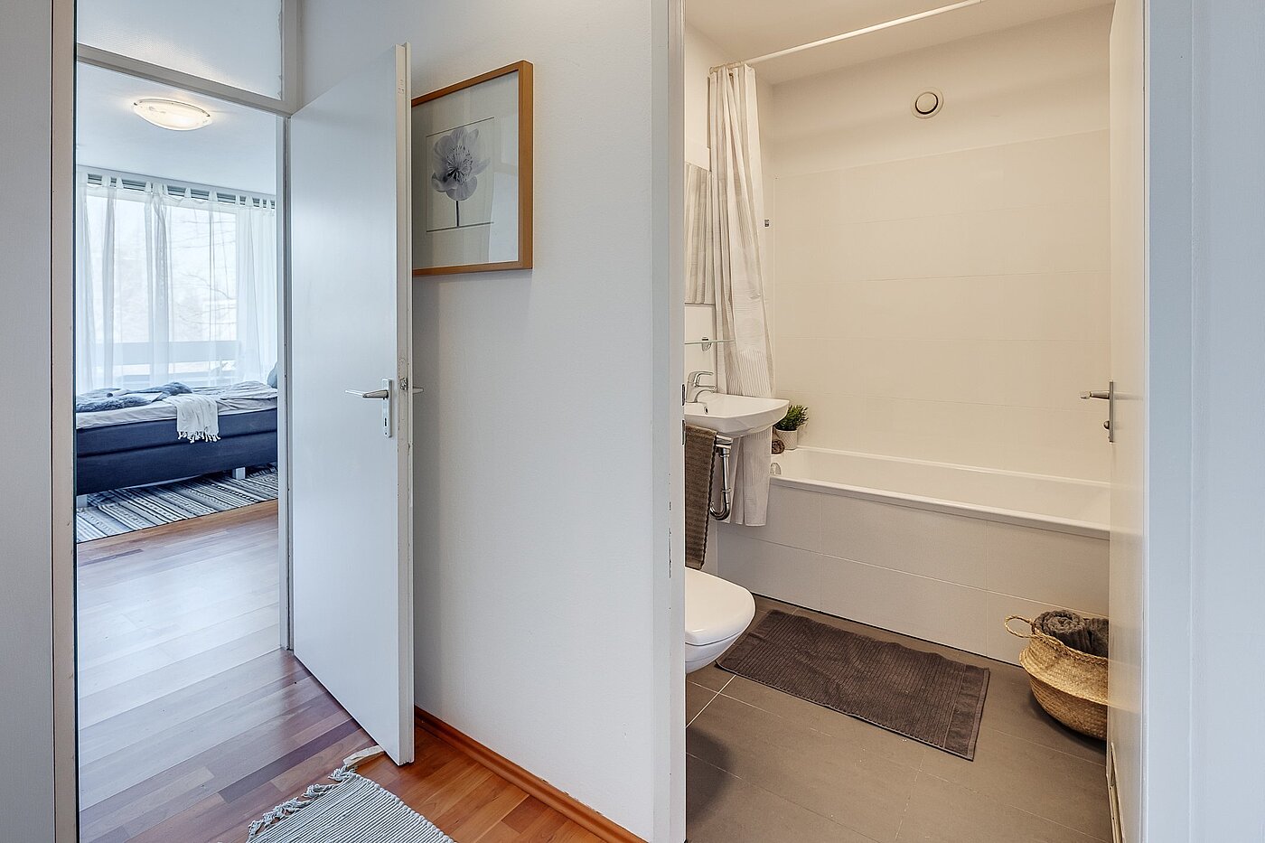 Apartamento de 1 habitación | München-Bogenhausen | 2103ML6 | Blick ins Wannenbad