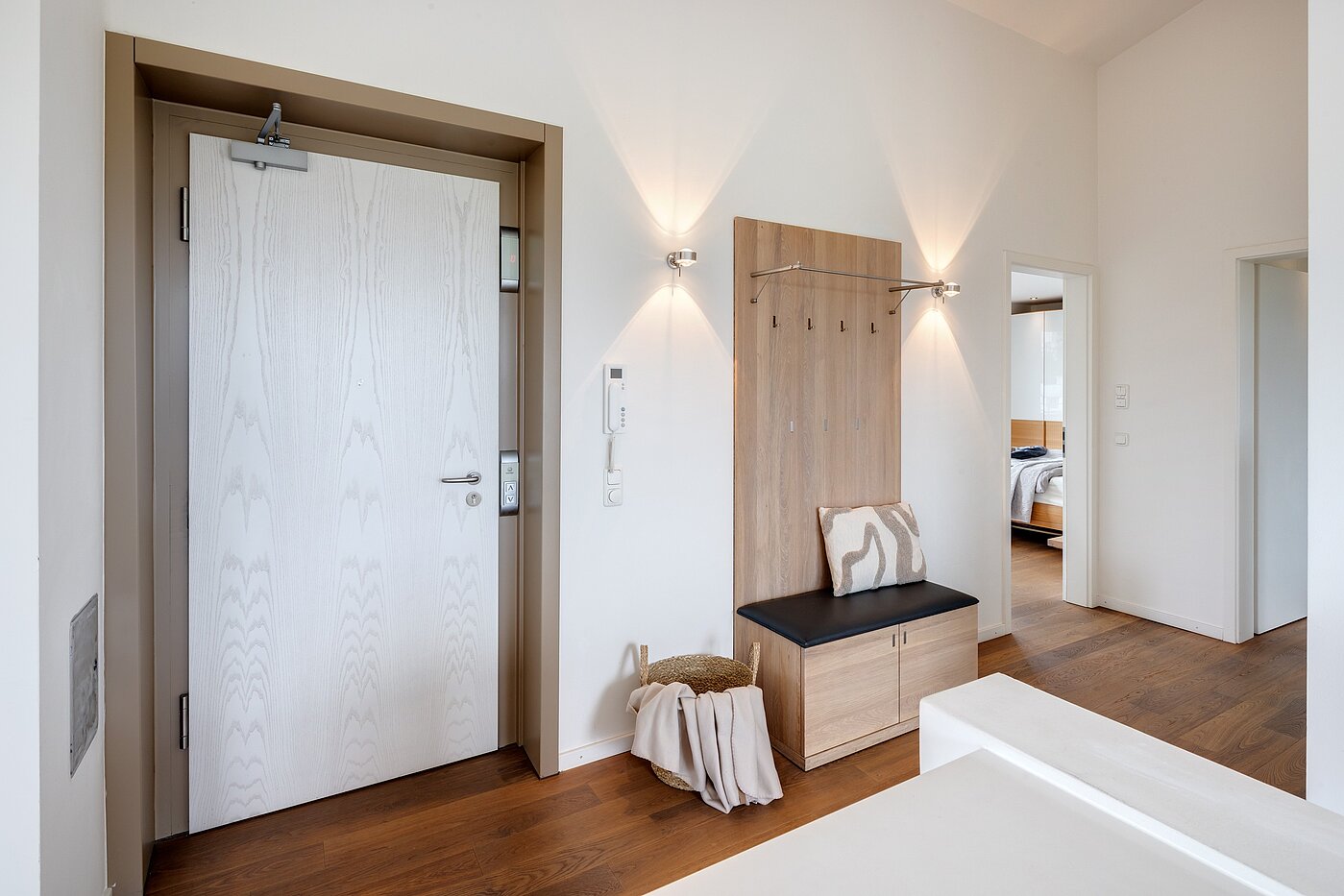 Penthouse de 3.5 habitaciones | München-Oberföhring | 70237 | Wohnungseingangstüre mit...