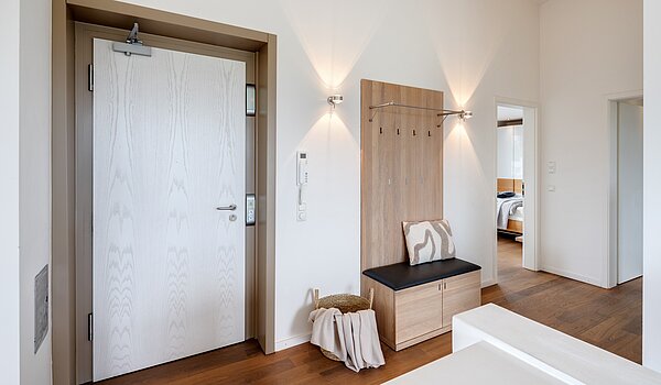 Penthouse de 3.5 habitaciones | München-Oberföhring | 70237 | Wohnungseingangstüre mit...