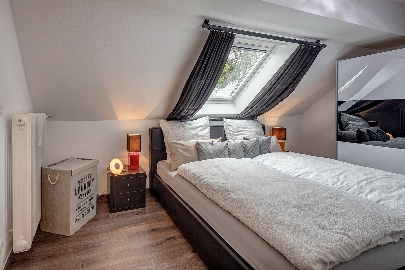 Piso ático de 3 habitaciones | München-Hasenbergl | 1803ML5 | Großzügiges Schlafzimmer