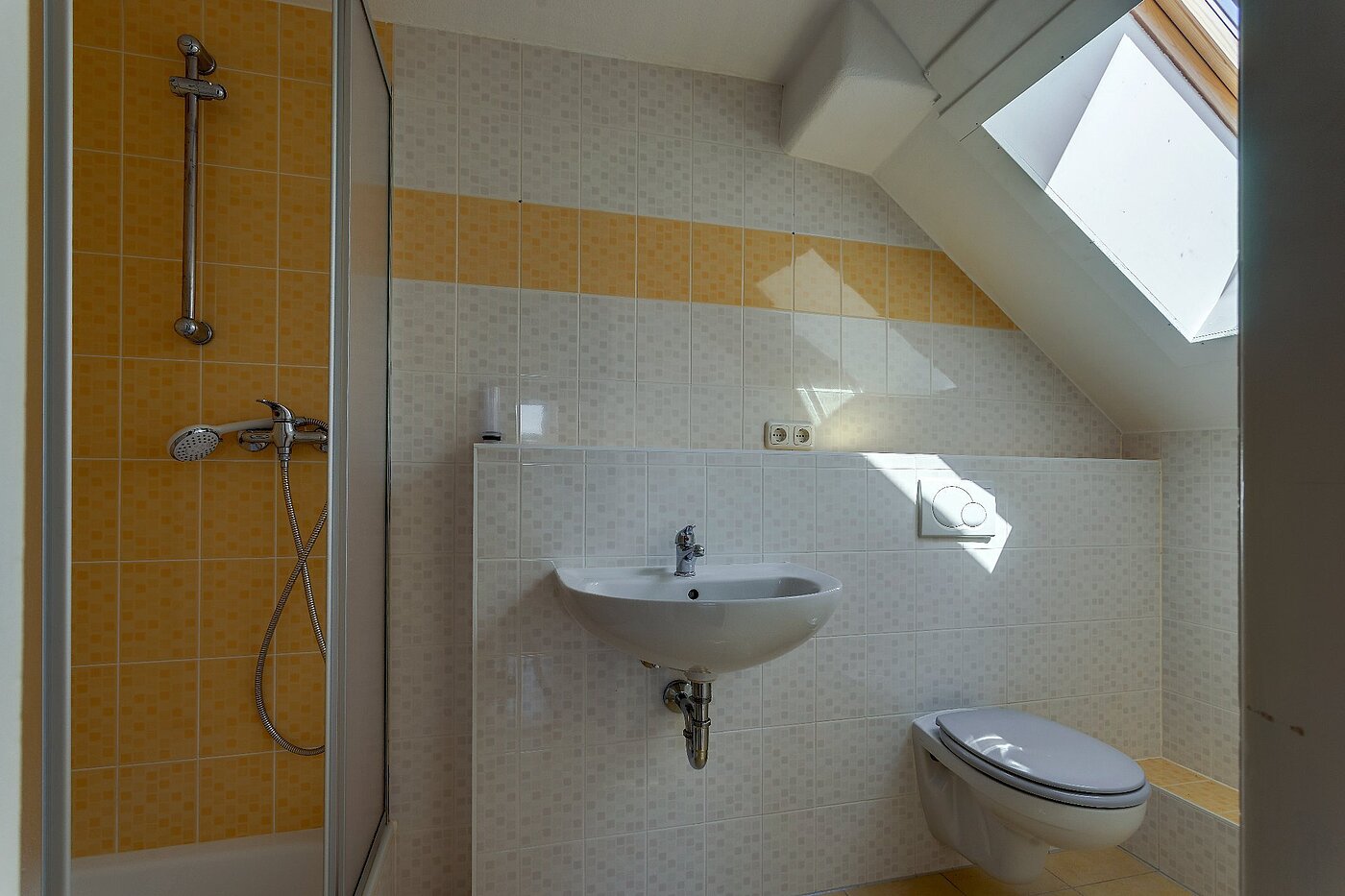 Bauernhaus de 9 habitaciones | Hohenschäftlarn | 1805ML4 | Duschbad DG