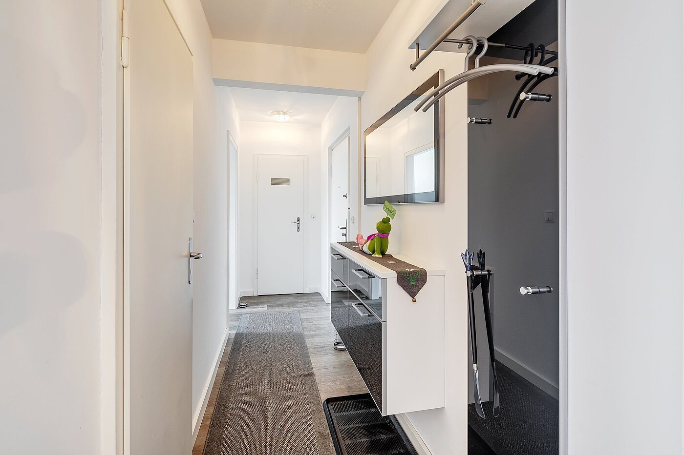 Apartamento de 2 habitaciones | München-Aubing | 2104ML1 | ...für eine Garderobe