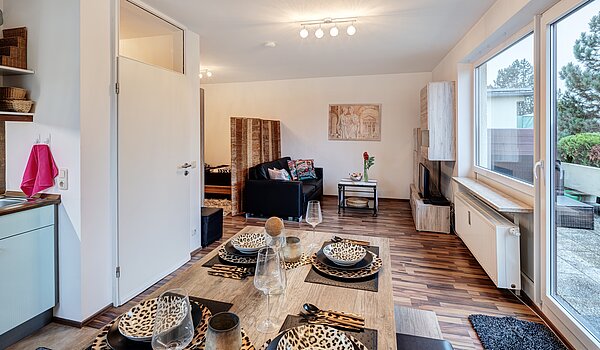 Apartamento de 1 habitación | Karlsfeld | 70460 | Wohn-, Ess- und Schlafbereich