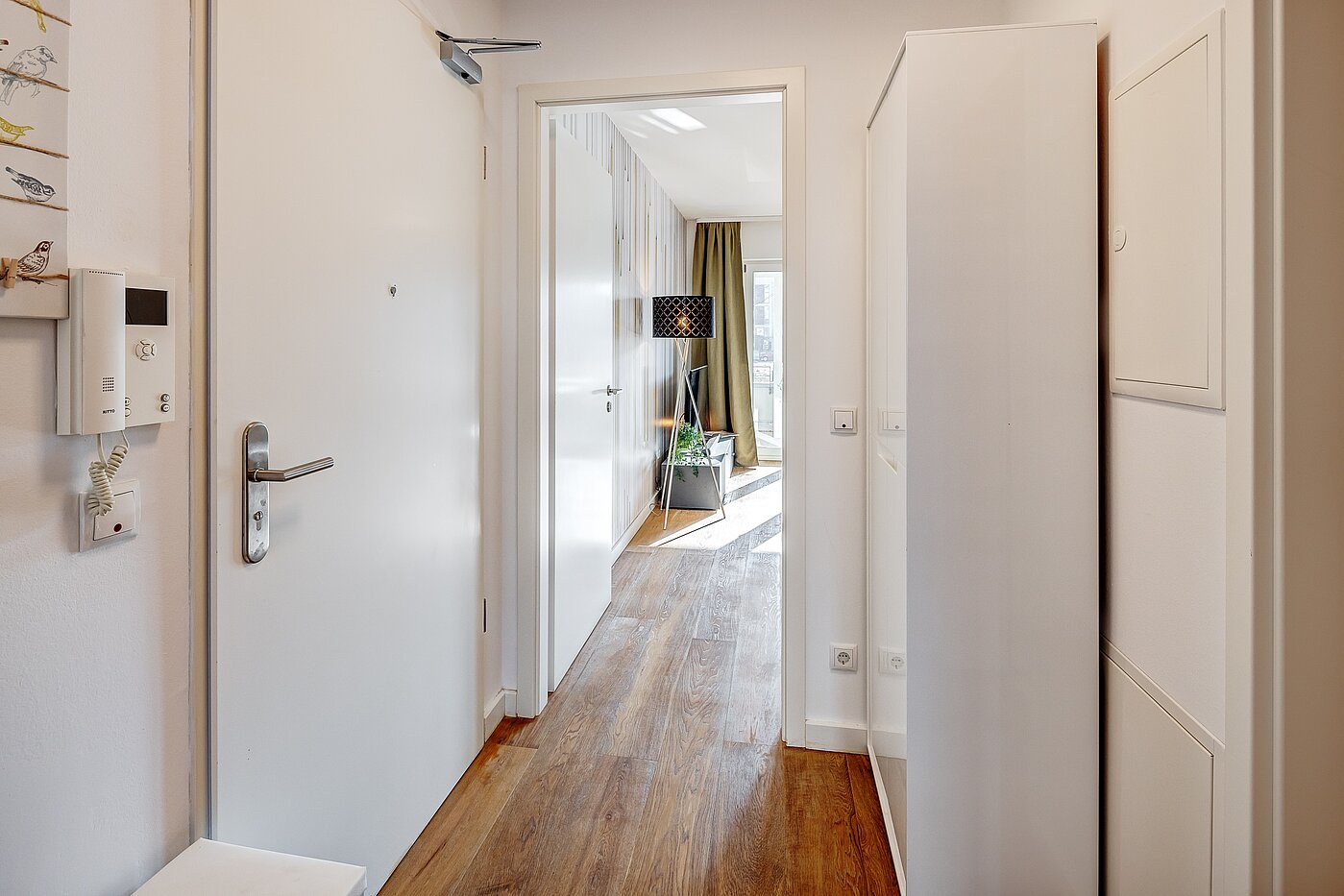 Piso en planta baja de 2 habitaciones | München-Riem | 2201ML1 | Garderobe und Stauraum in der Diele