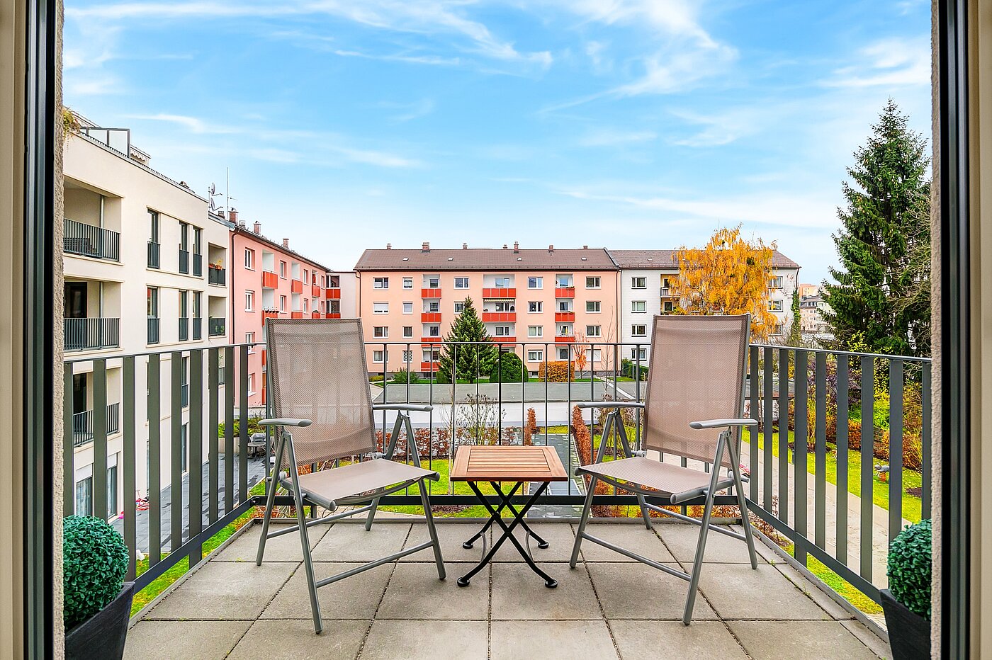 Apartamento de 3 habitaciones | München-Moosach | 70164 | ...und einem kleinen Balkon zum Innenhof