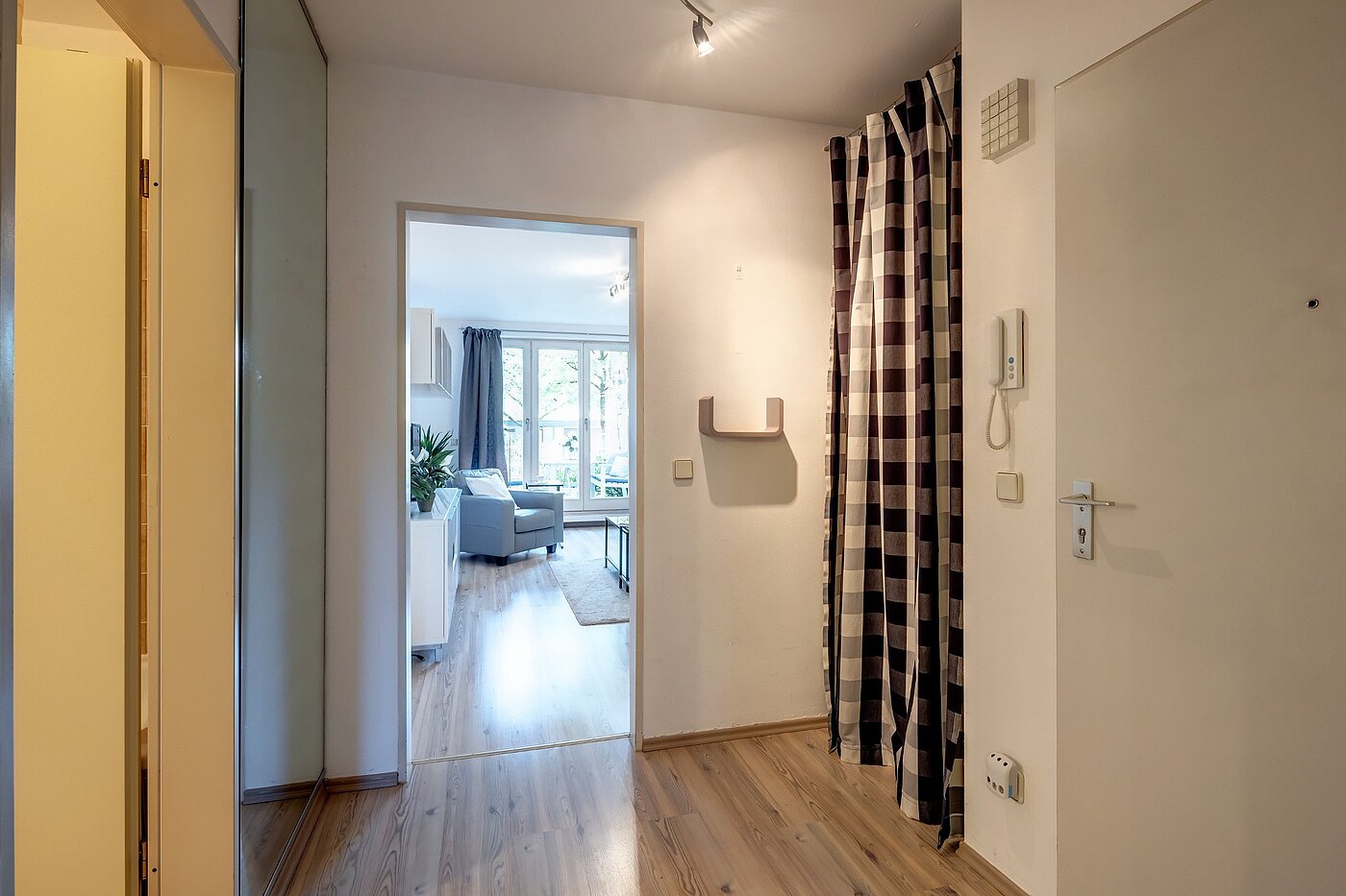 Apartamento de 2 habitaciones | München-Nymphenburg | 2107ML3 | Flur mit Abstellraum