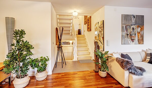 Adosado esquinero de 3 habitaciones | Kreuth | 70037 | Offenes Treppenhaus in den Wohnbereich