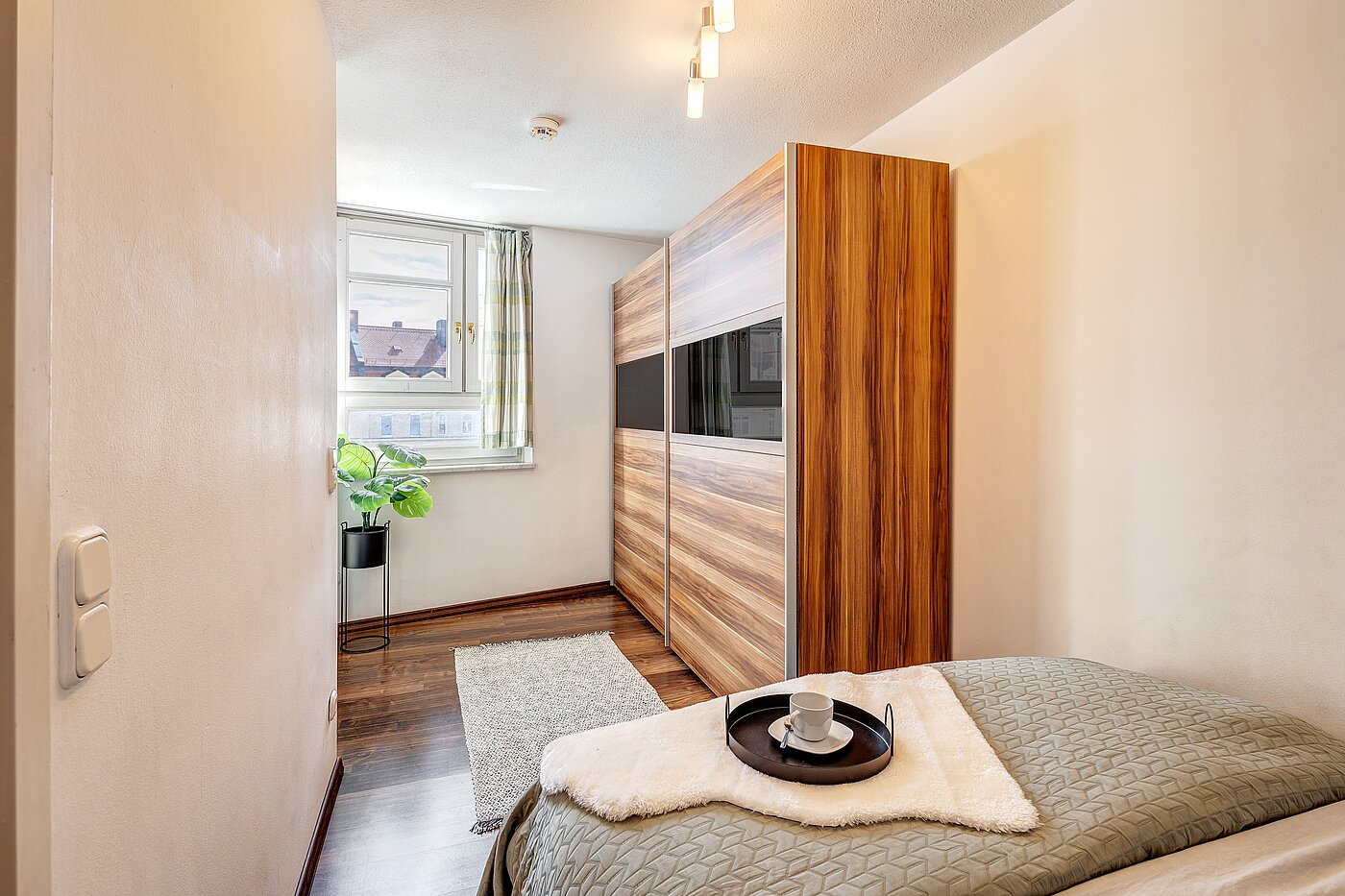 Apartamento de 2 habitaciones | München-Schwabing | 2205ML71 | ...mit großem Kleiderschrank