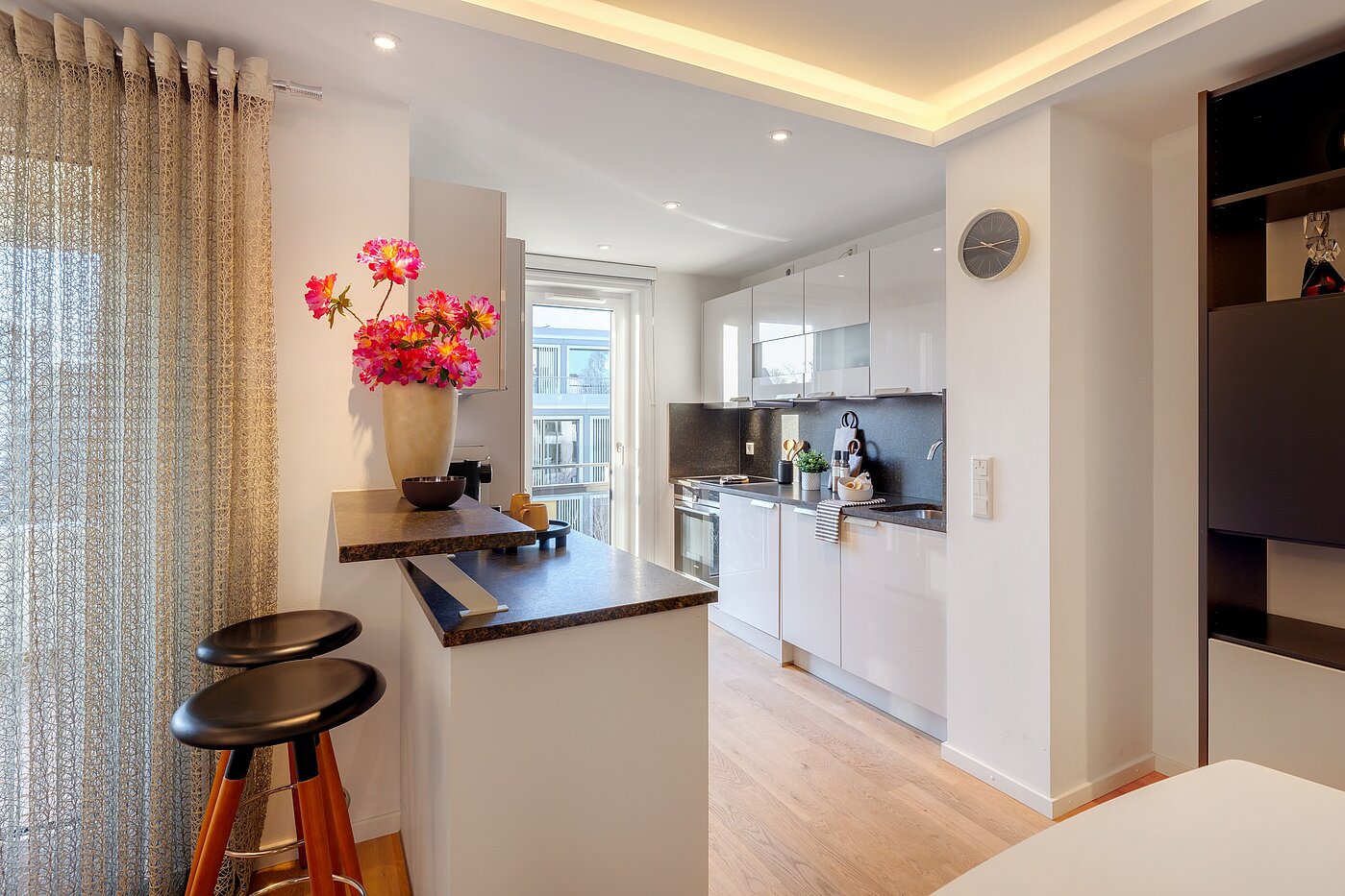 Apartamento de 4 habitaciones | München-Bogenhausen | 70380 | Offene Küche mit Theke