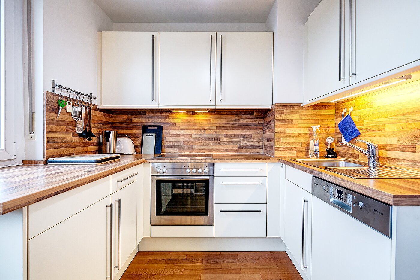 Apartamento de 2.5 habitaciones | 70020 | Voll eingerichtete Einbauküche...