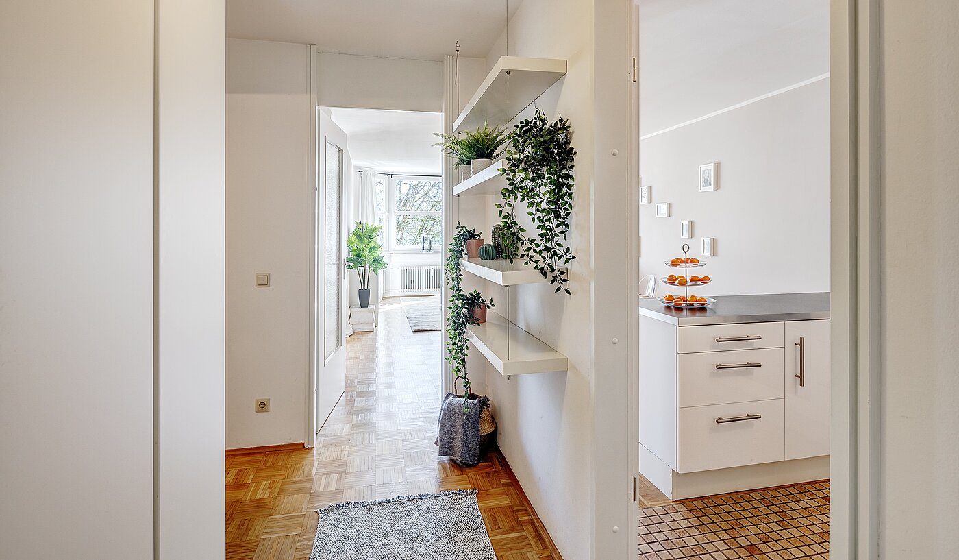 Apartamento de 1.5 habitaciones | München-Bogenhausen | 2203ML2 | Eingangsbereich mit Blick Richtung Wohnzimmer und Küche