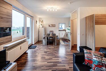 Karlsfeld: Apartamento amueblado de una habitación con un amplio balcón y vistas a la naturaleza —disponible próximamente—