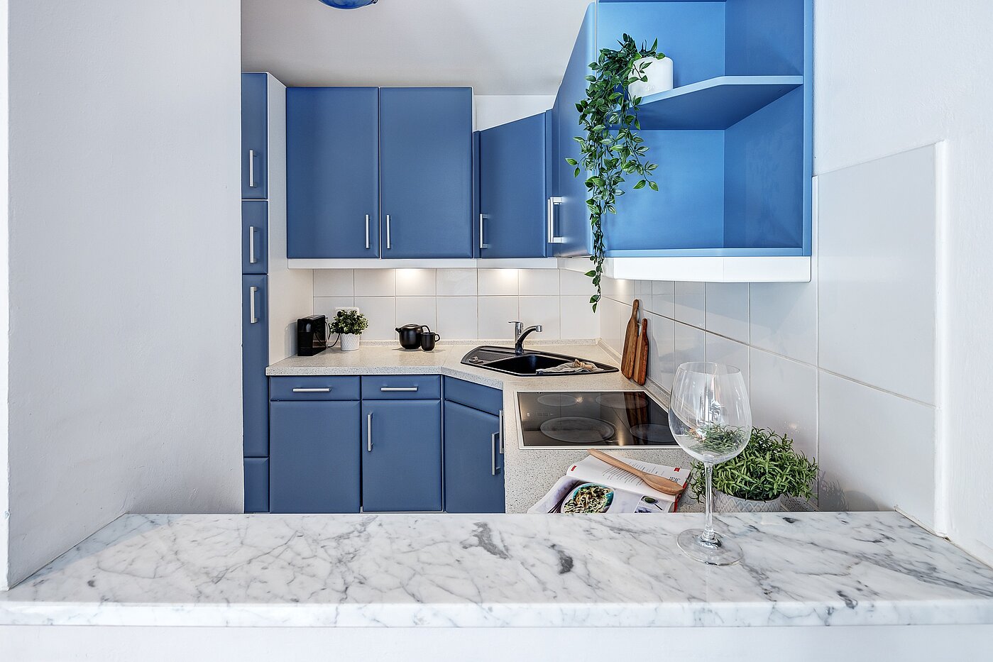 Apartamento de 3 habitaciones | München-Schwabing | 2202ML12 | Durchreiche in die Küche