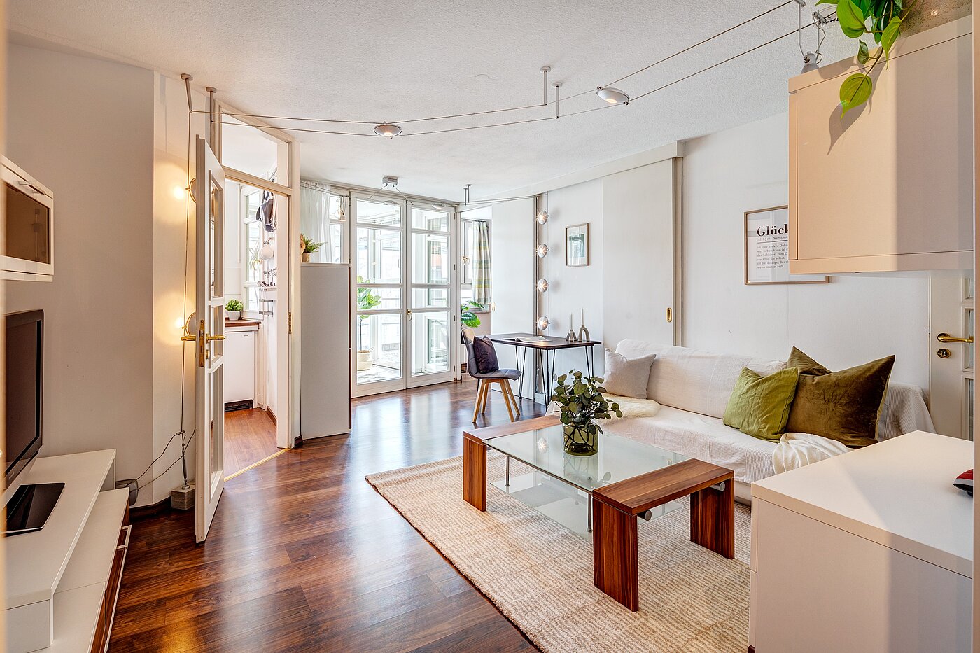 Apartamento de 2 habitaciones | München-Schwabing | 2205ML71 | Gemütliches, helles Wohnzimmer