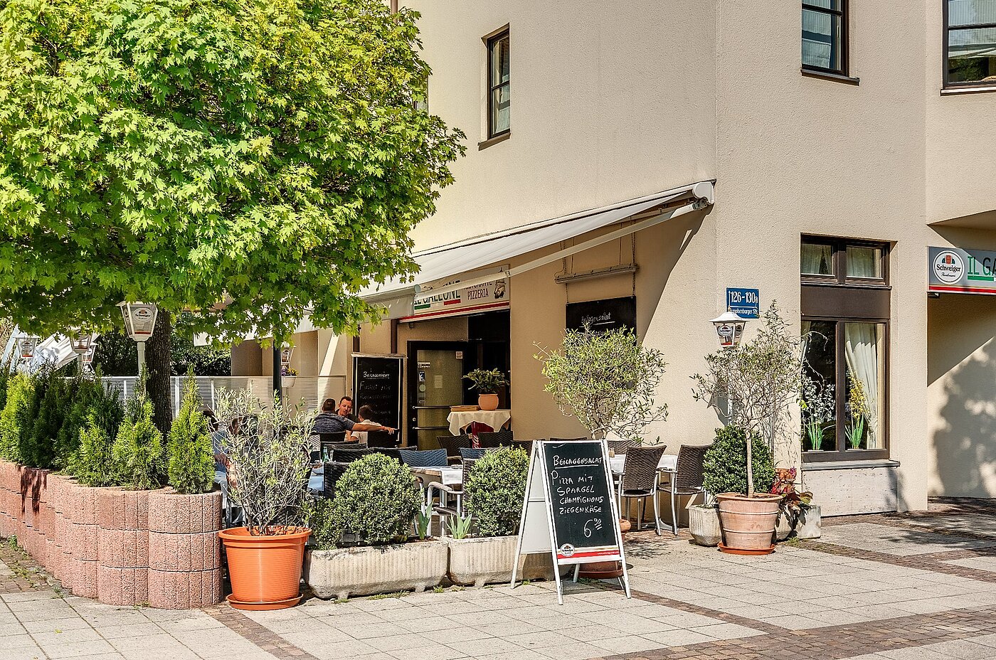Apartamento de 2 habitaciones | München-Neuhausen | 2003ML5 | Um die Ecke