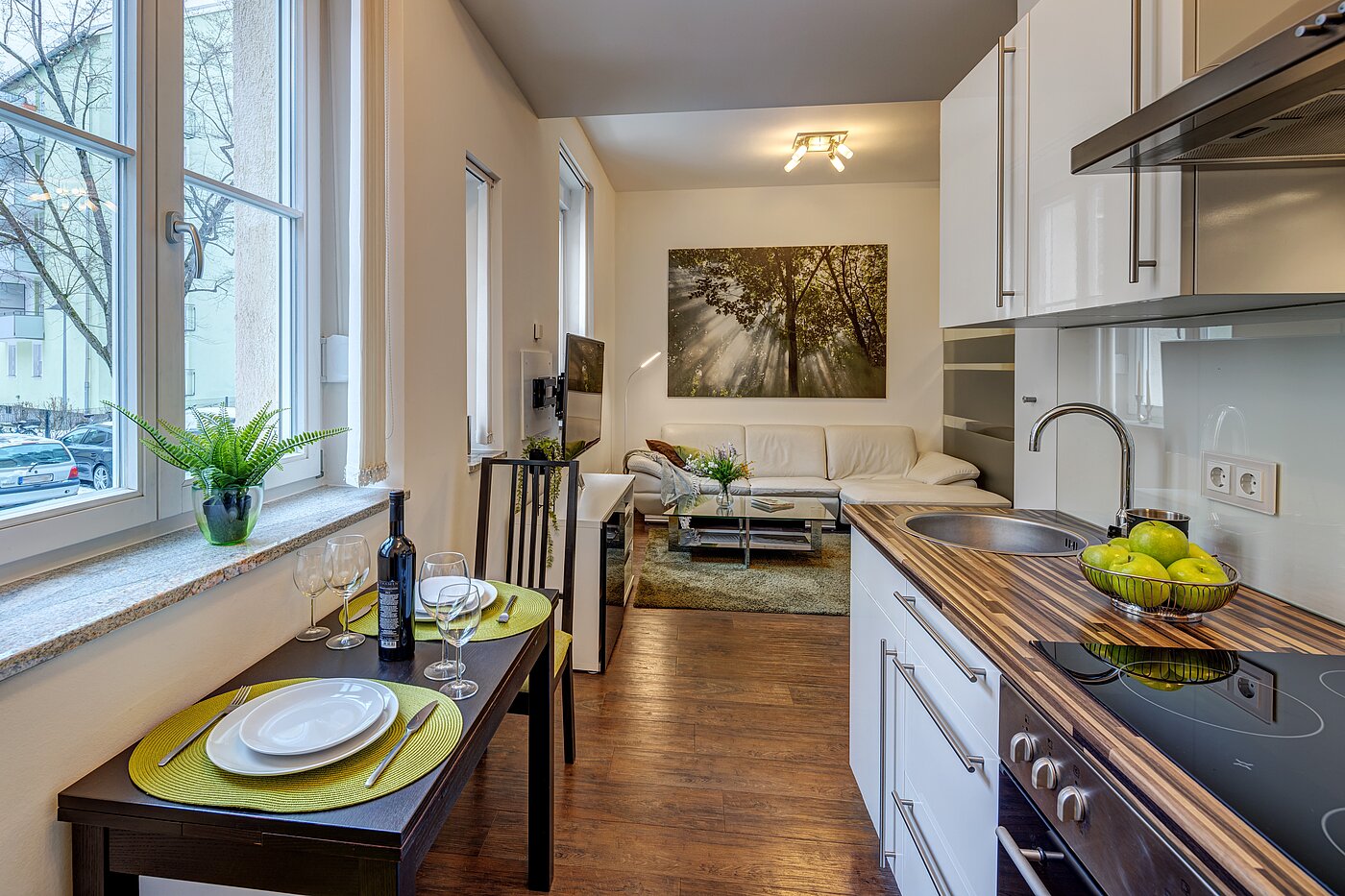 Apartamento de 1 habitación | München-Neuhausen | 70235 | ...zum Wohnzimmer offen...