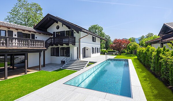 Propiedad especial de 15 habitaciones | Bad Wiessee | 701591 | Landhaus mit Außenpool