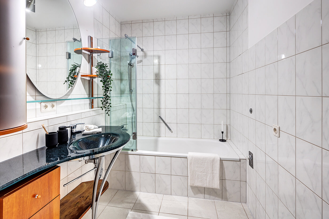 Piso en planta baja de 2.5 habitaciones | 70018 | ...Badewanne