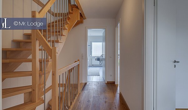 Apartamento de 5 habitaciones | München-Trudering | 1902ML4 | Geräumiges Treppenhaus