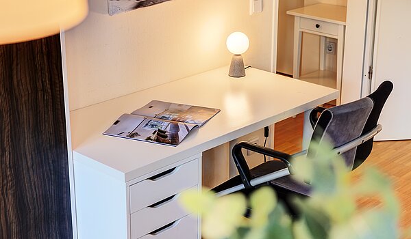 Apartamento de 2 habitaciones | München-Schwabing | 703161 | Schreibtisch