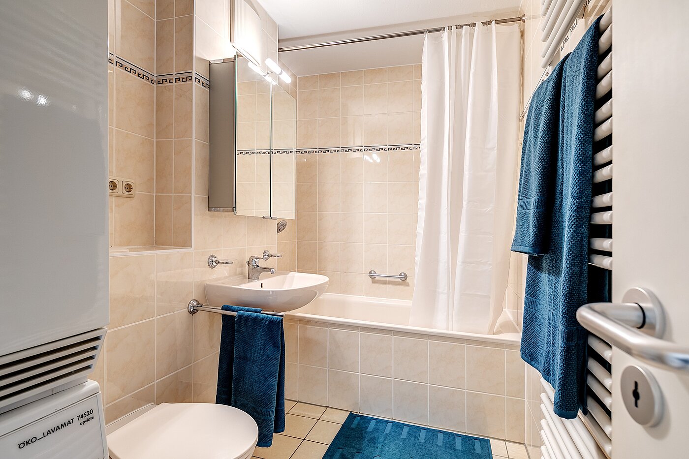 Apartamento de 4 habitaciones | 1709ML3 | Bad mit Badewanne....