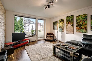 Maxvorstadt: Piso soleado de 2,5 habitaciones en un patio tranquilo - vacío