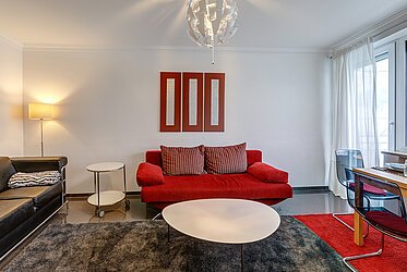 Milbertshofen: Apartamento amueblado de 2 habitaciones con balcón - disponible