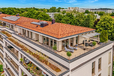 Oberföhring: Exclusivo ático con ascensor privado - disponible