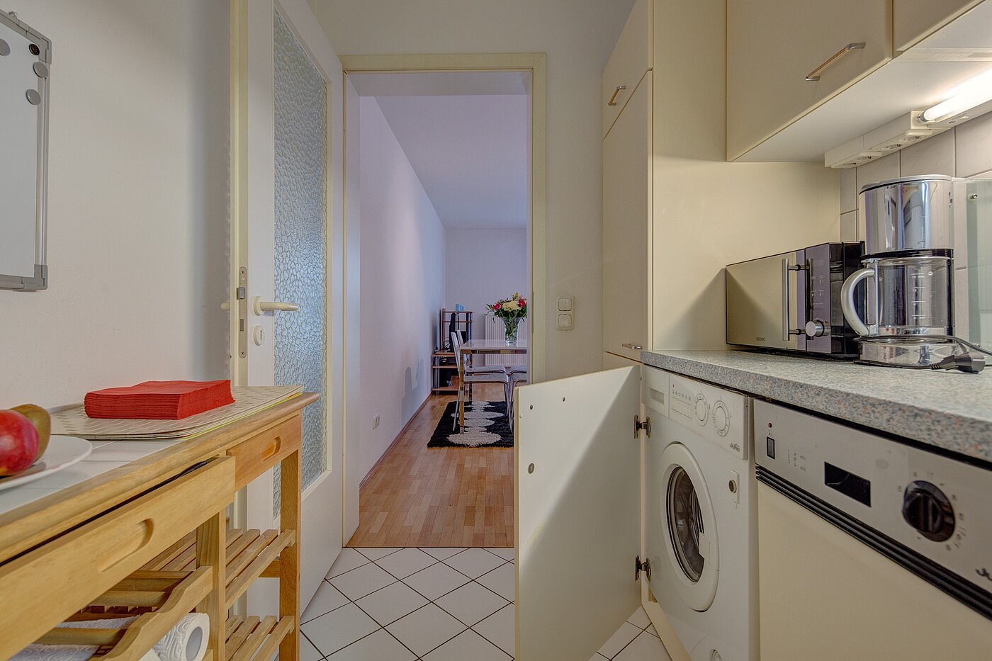Apartamento de 2 habitaciones | München-Ramersdorf | 2207ML11 | ...Einbauküche und Waschmaschine